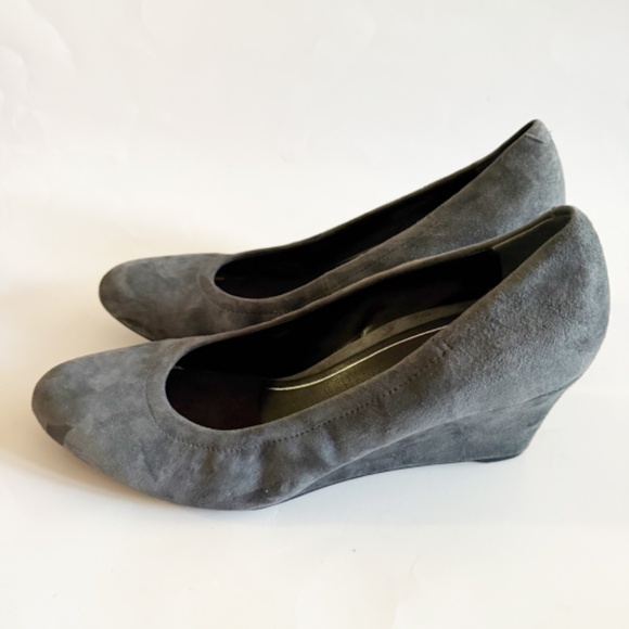 Vionic Camden Gray Suede Wedges Size 11 - Picture 5 of 7